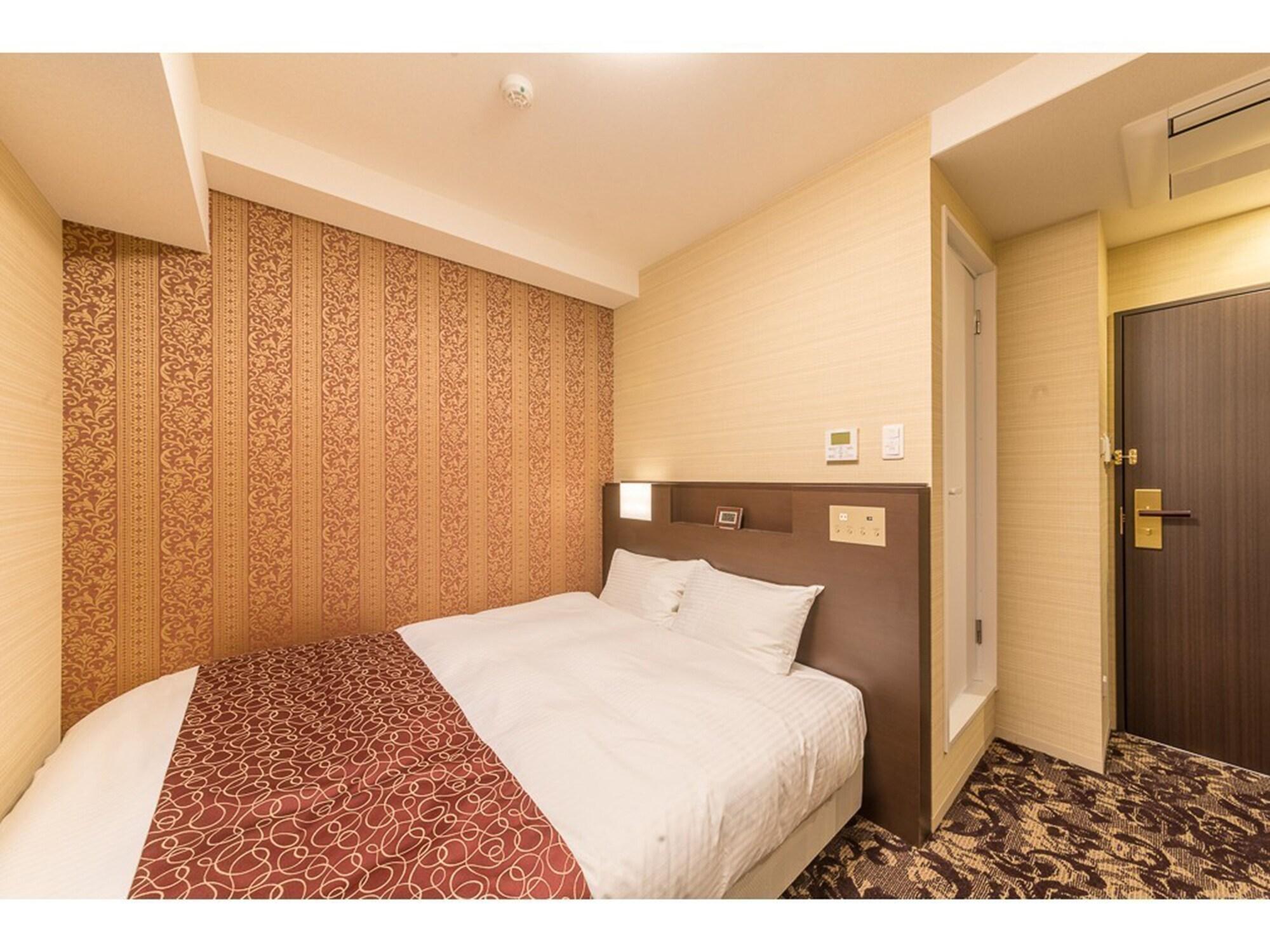 Hotel Hotel. Links Namba 3*