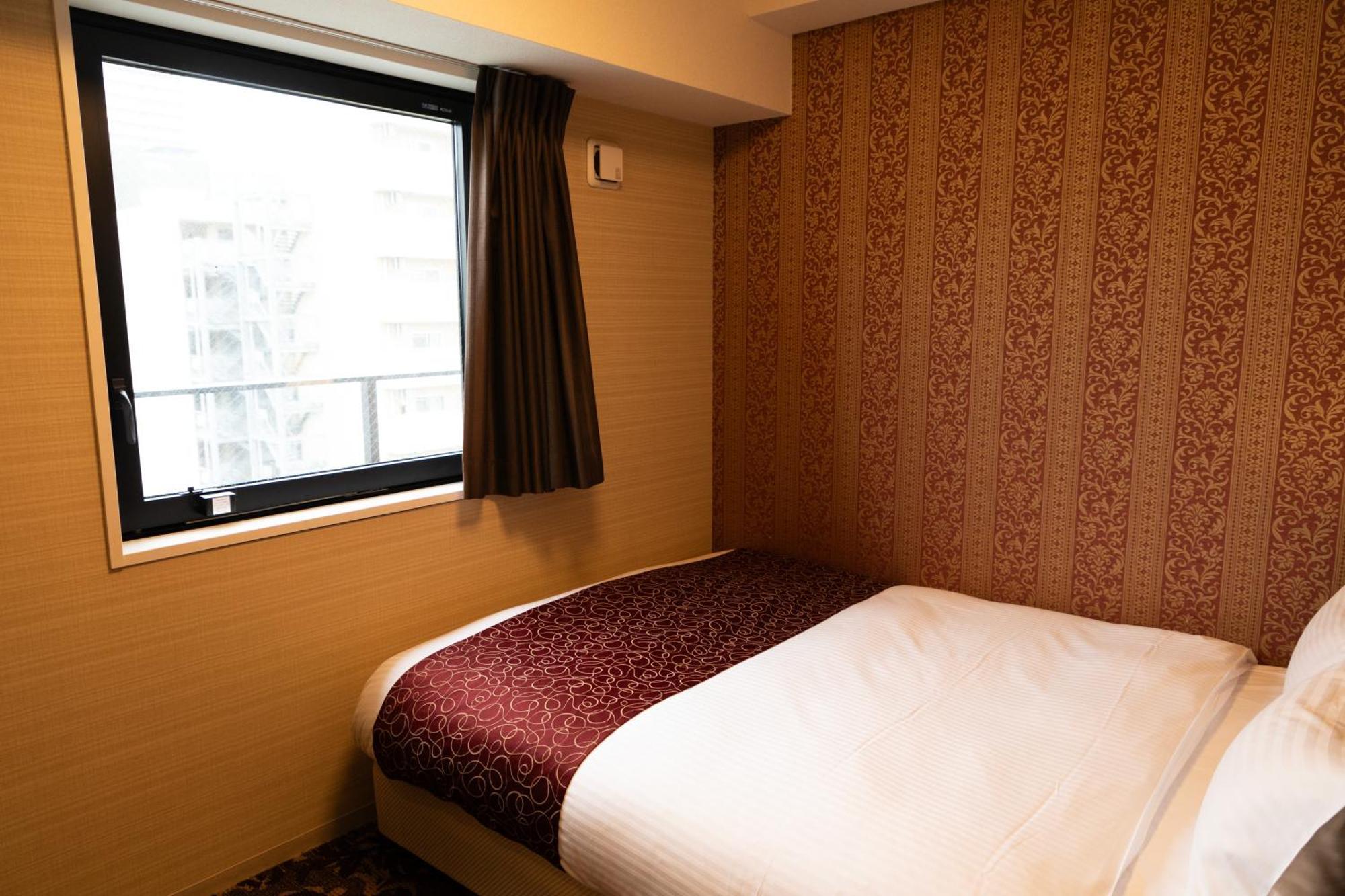 Hotel Hotel. Links Namba 3*