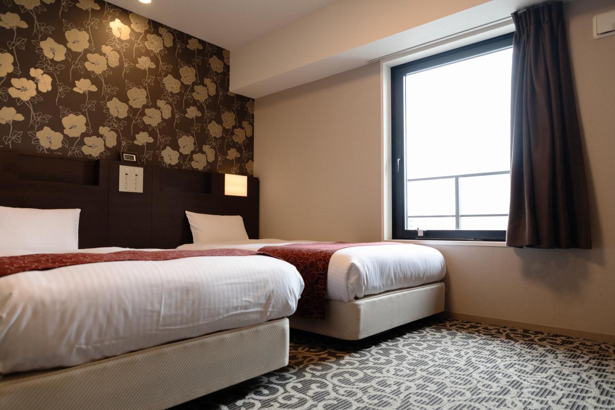 Hotel Hotel. Links Namba Ōsaka