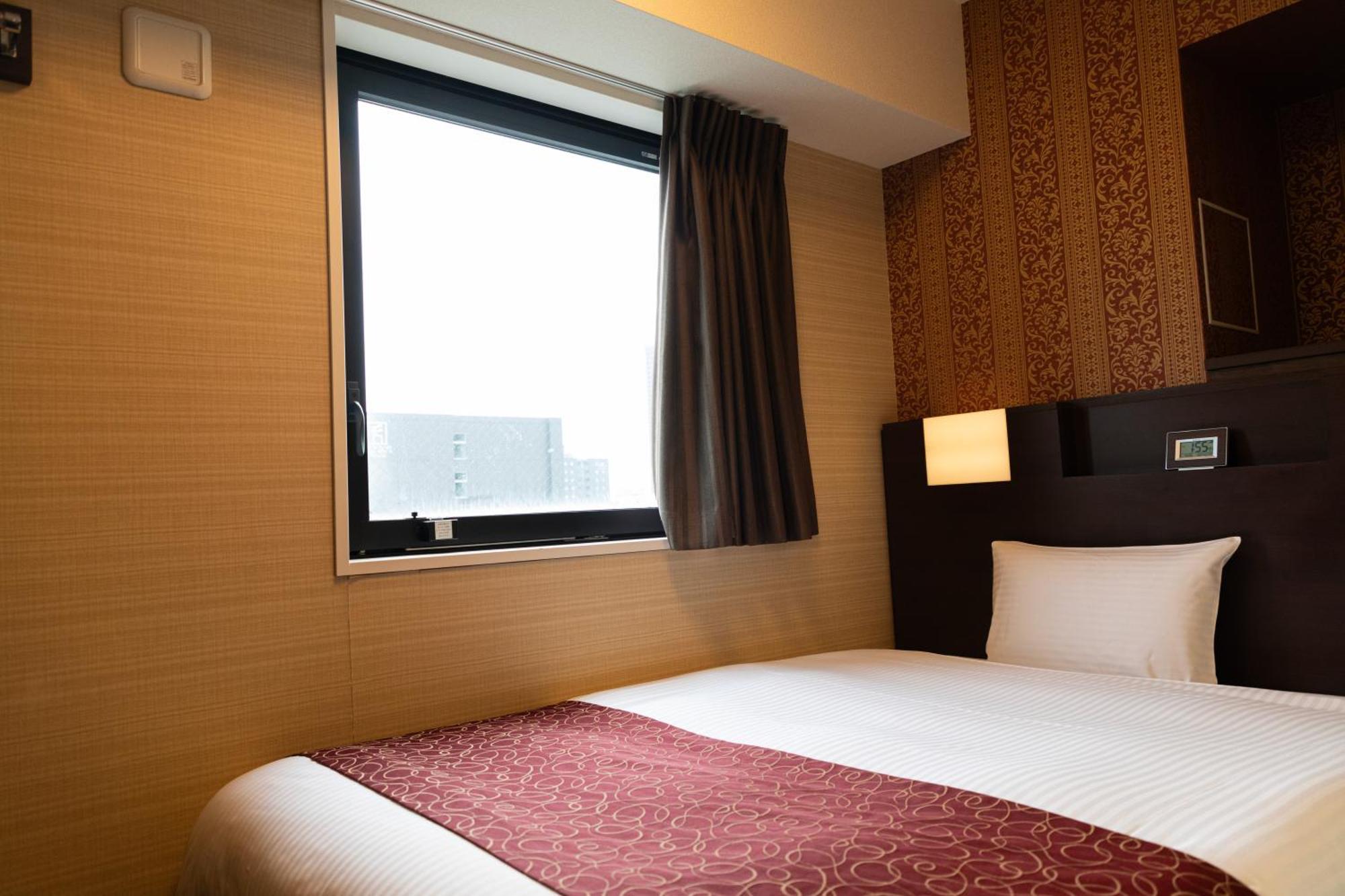 Hotel. Links Namba Ōsaka